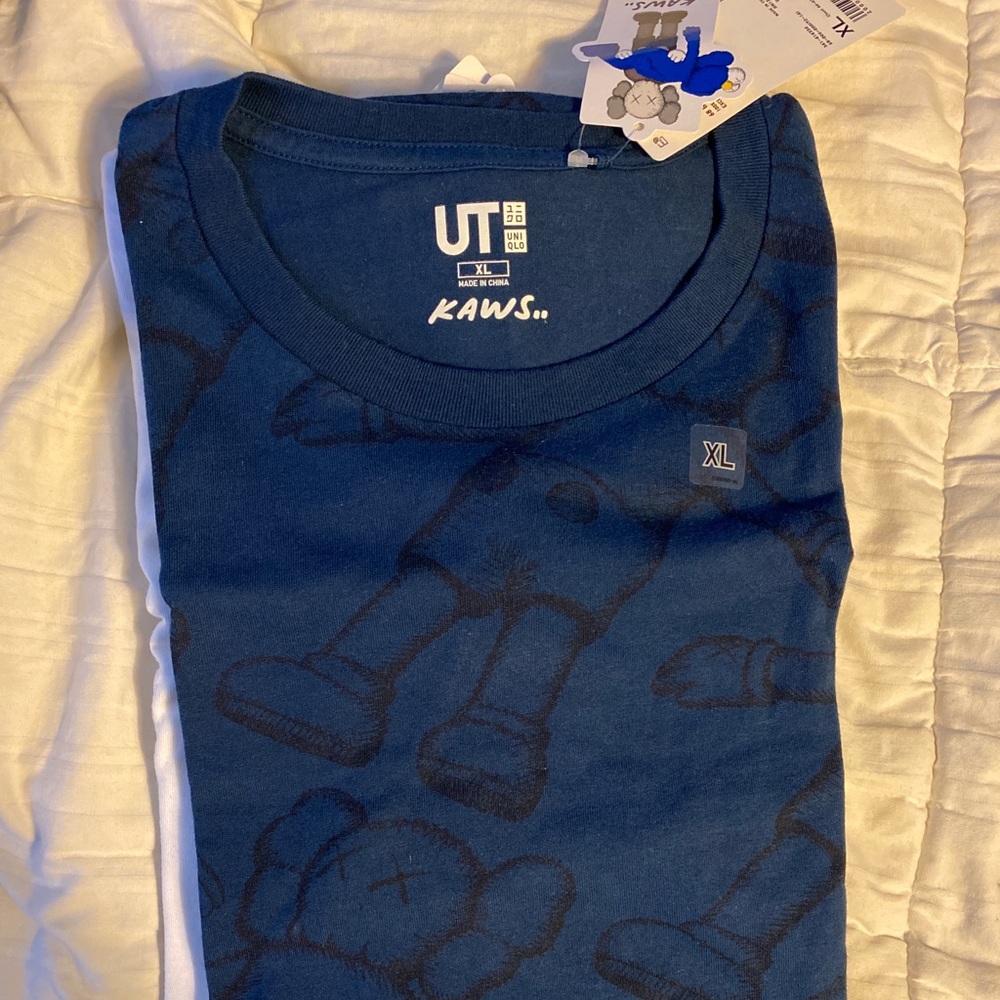 Uniqlo x Kaws